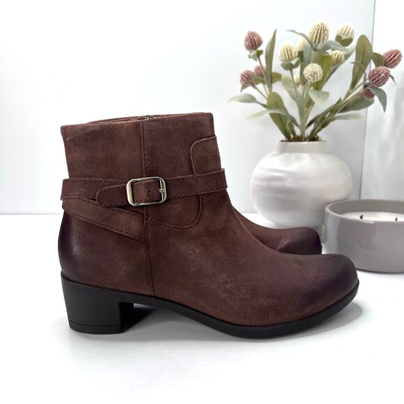 Dansko Cagney Burnished Suede Heeled Ankle Bootie Zip Up Brown Women 37/6.5 NWOB - Picture 1 of 12